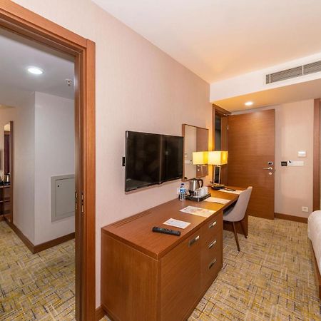 Land Park Hotel Istanbul Ngoại thất bức ảnh